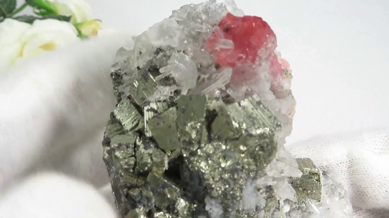 コロラド スイートホーム鉱山産のロードクロサイト＆パイライト