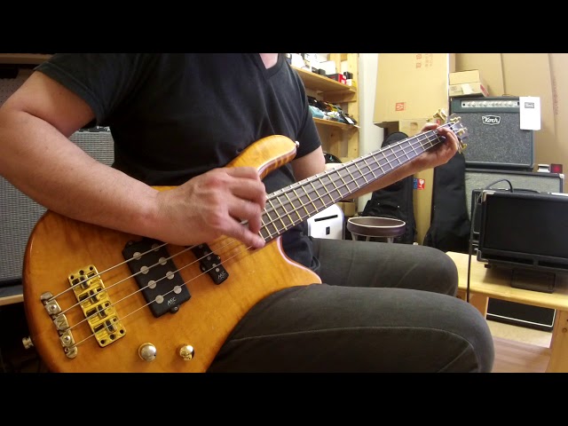 Warwick Streamer LX Jazzman 2004年製 ピック弾き - YouTube