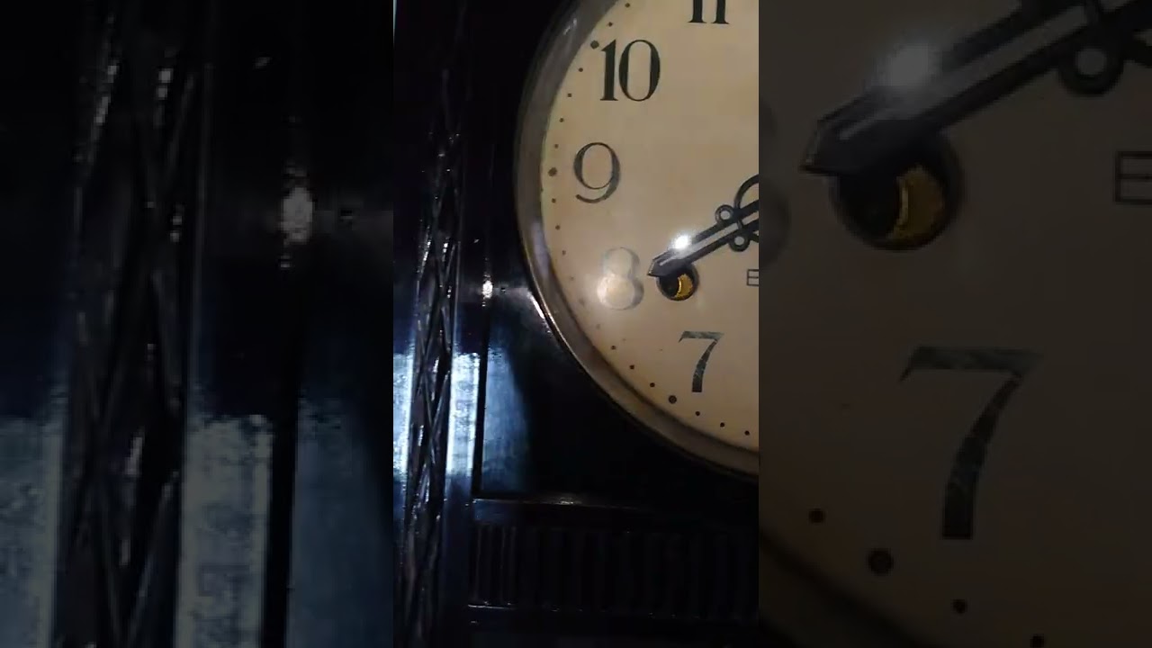 栄計舎 チンチャン打ち 本打式ゼンマイ振り子時計 - YouTube