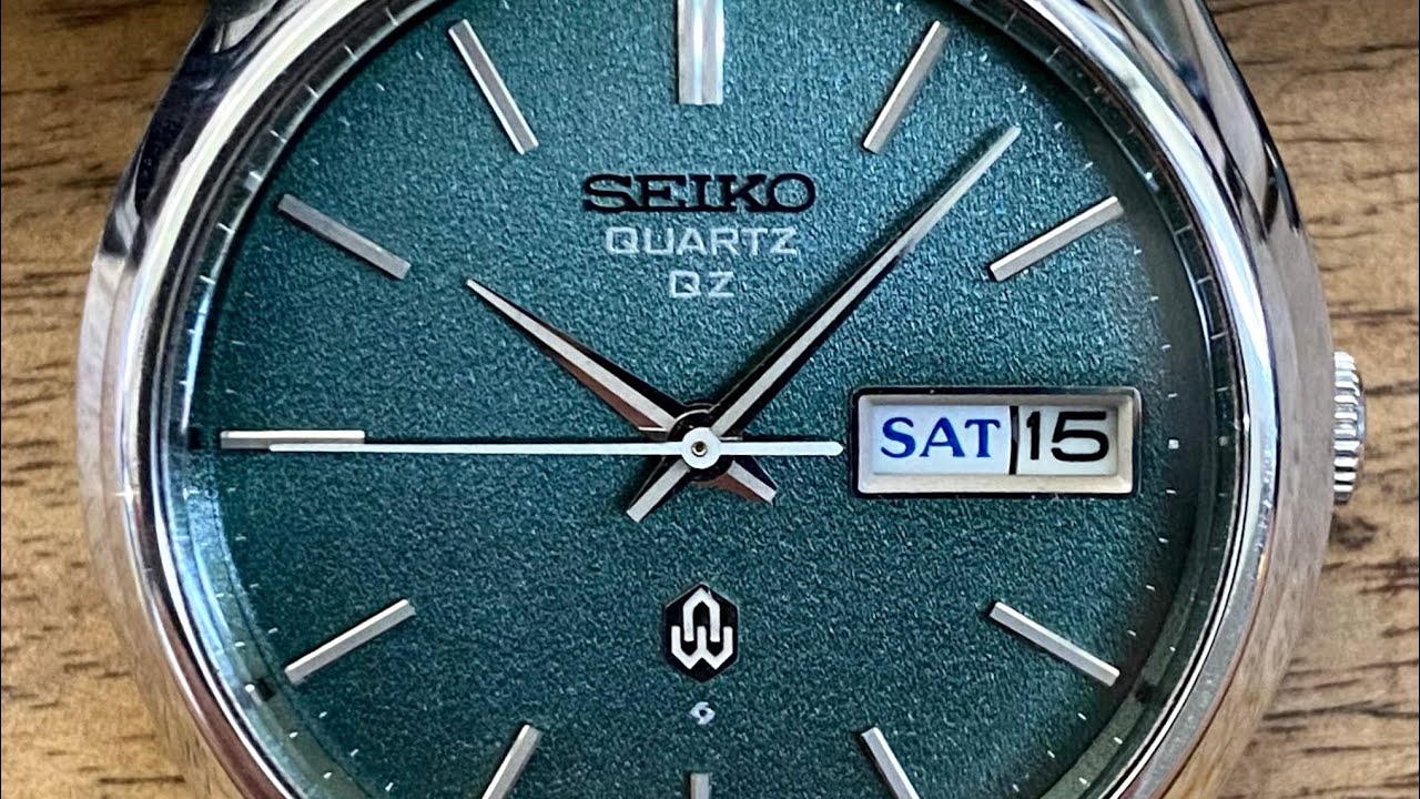 Vintage August 1974 Seiko Quartz QZ 0923-8000-G Minty Green Sand