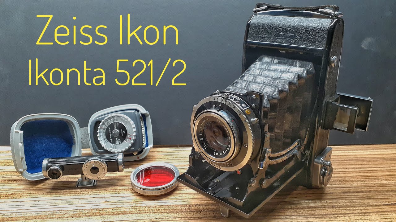 The Zeiss Ikon Ikonta 521/2, one of my favorite film cameras. A