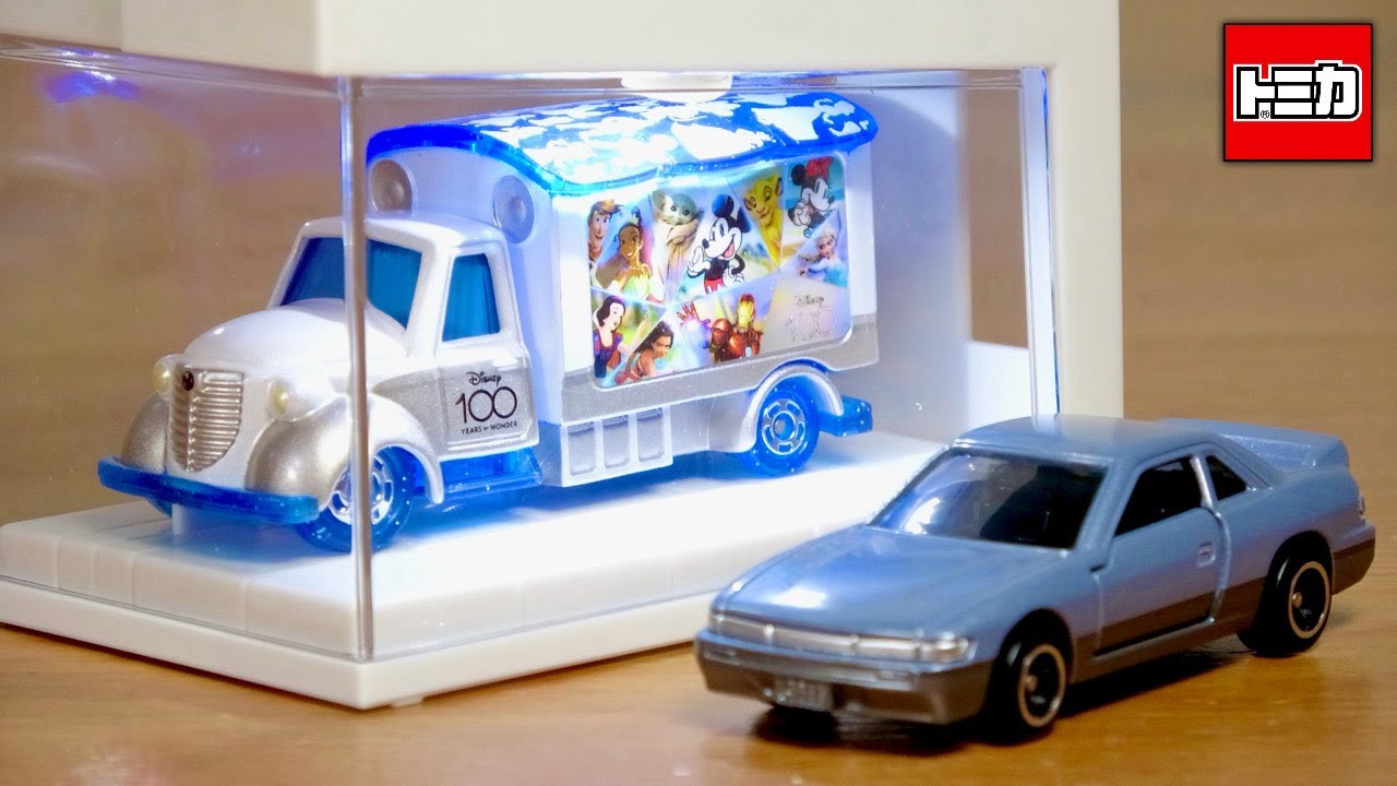 Shining in the event-only light-up theater ☆ Disney 100th