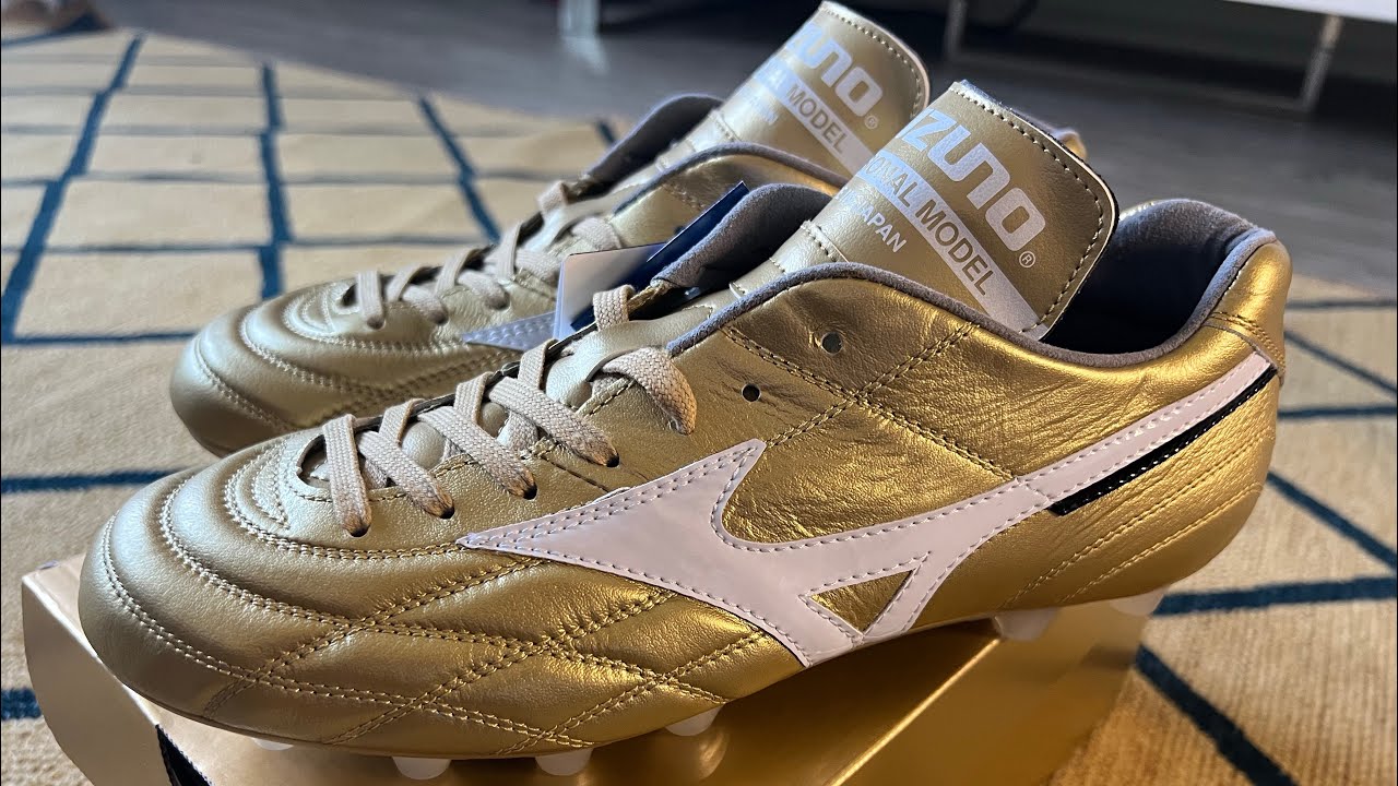 Mizuno Morelia UL JAPAN MIJ Review ENG - YouTube