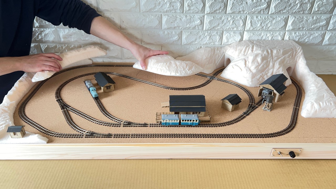 Egger-Bahn & Joe Works HOe Narrow Gauge Model Railway Layout Run