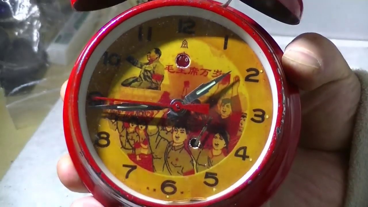 メルカリで買った古い毛沢東の目覚まし時計を分解してみる - YouTube