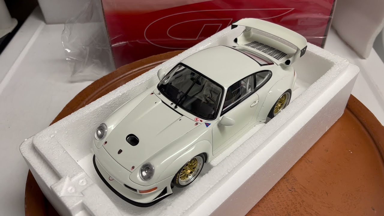 Unboxing GT Spirit Porsche 911 993 GT2 Evo WHITE GT075 1:18 Scale