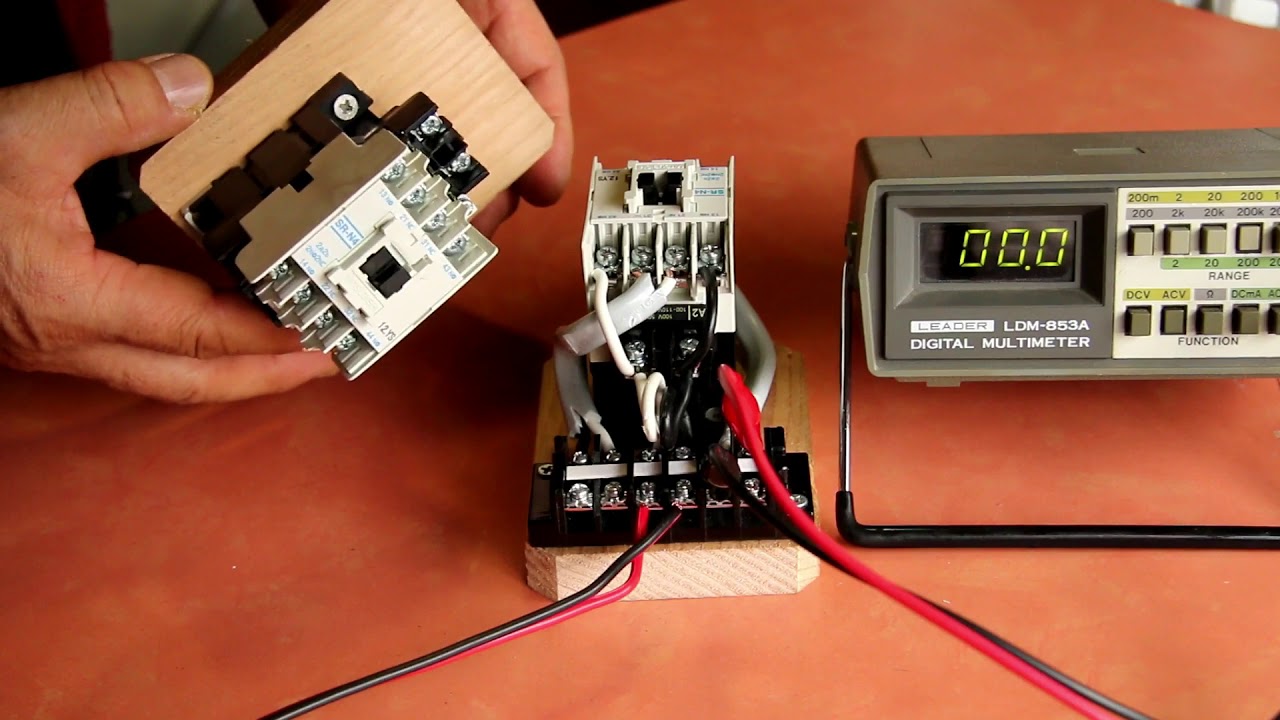 キャンピングカー 外部電源切り替えリレー - YouTube