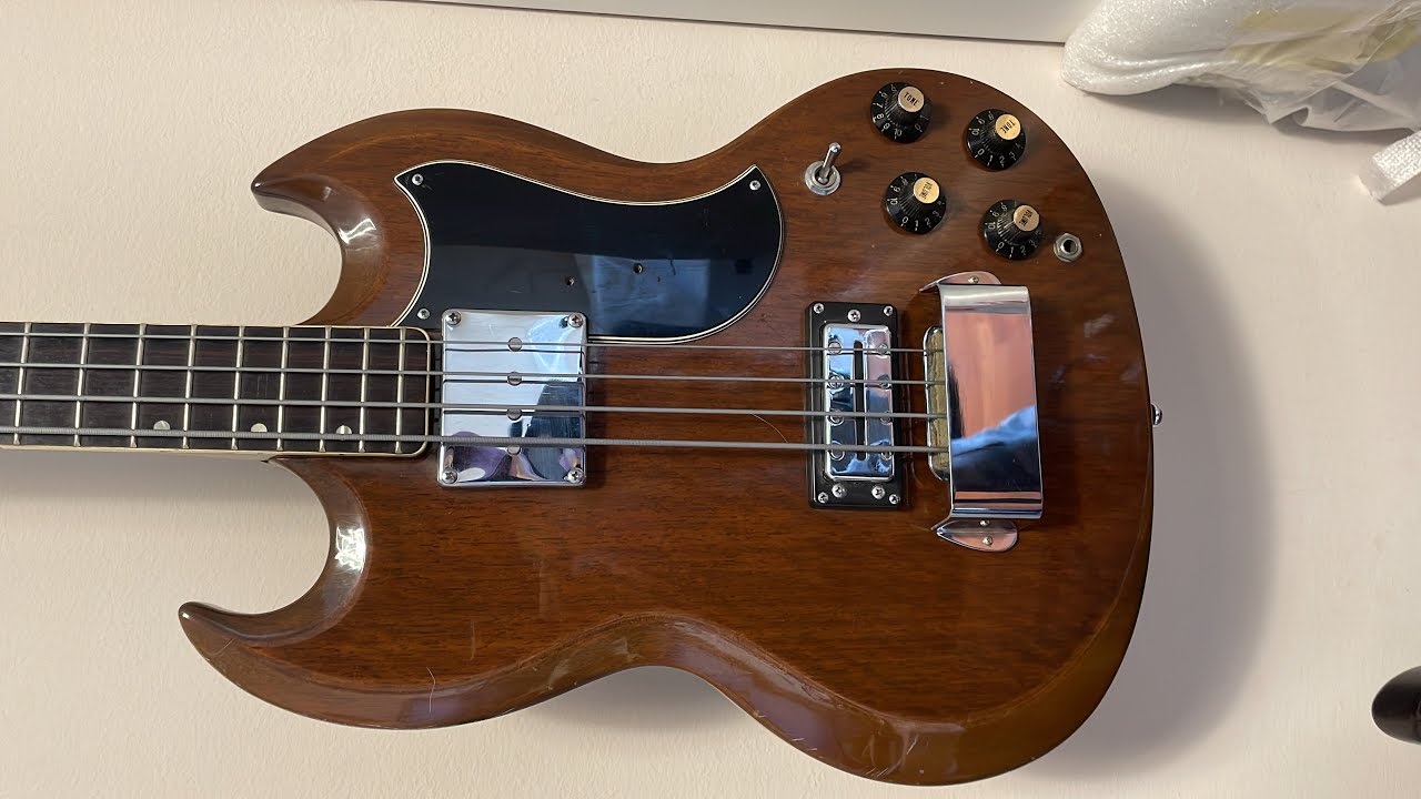 Aria HB EB-3 bass (1971) - Review & Demo (through cable) - YouTube