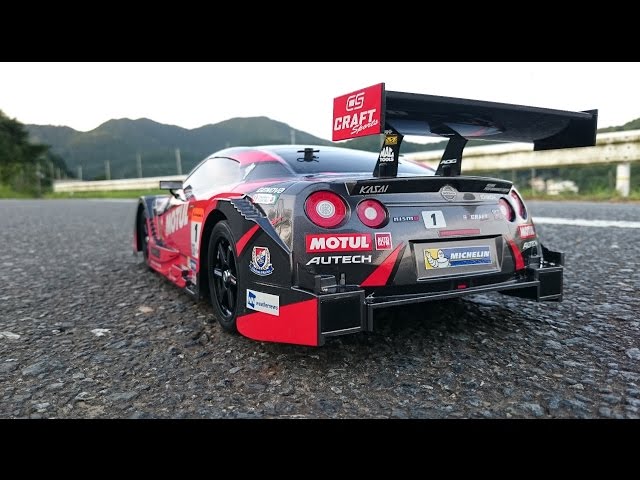 TAMIYA 1/10 MOTUL AUTECH GT-R 初走行(^^)v - YouTube