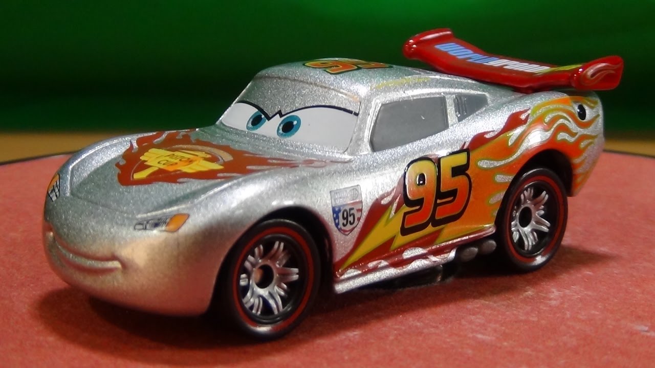 トミカ カーズ トイザらス限定 ライトニングマックイーン シルバー