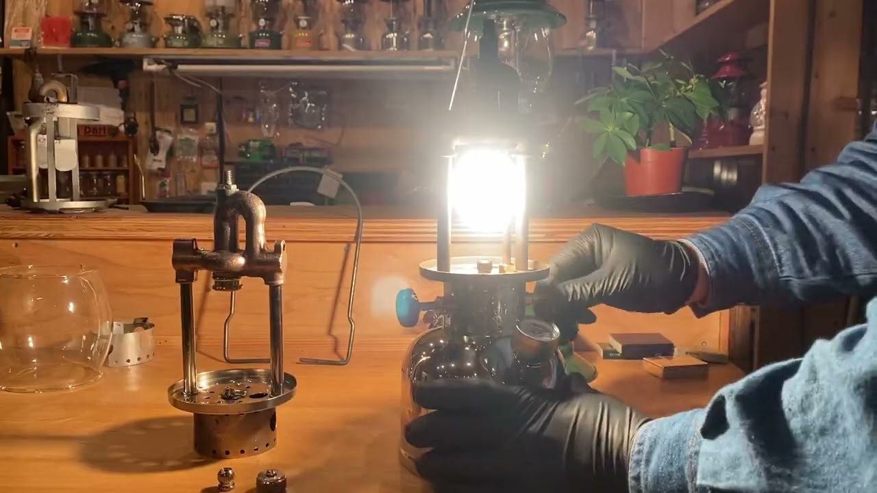 Jun.1967 Coleman Canada 242E 点火動画 vintage lantern Ignition