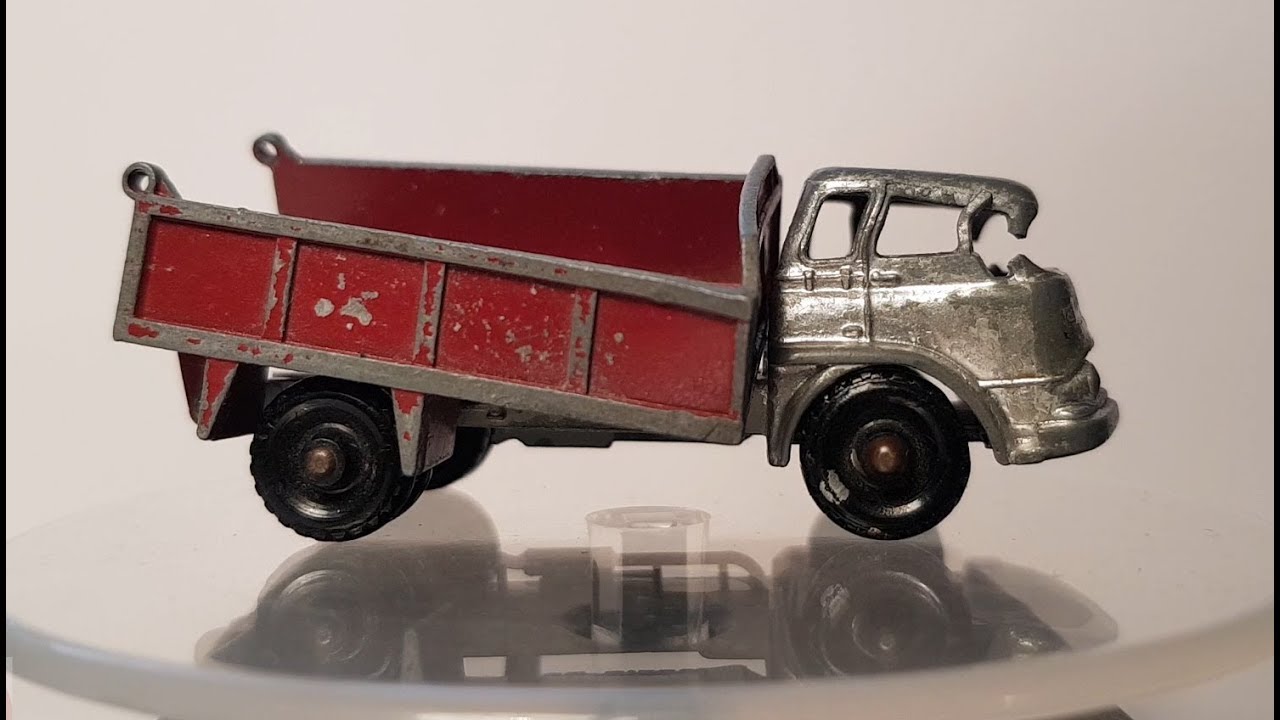 MATCHBOX Restoration No 3b Bedford Tipper Truck 1961 - YouTube