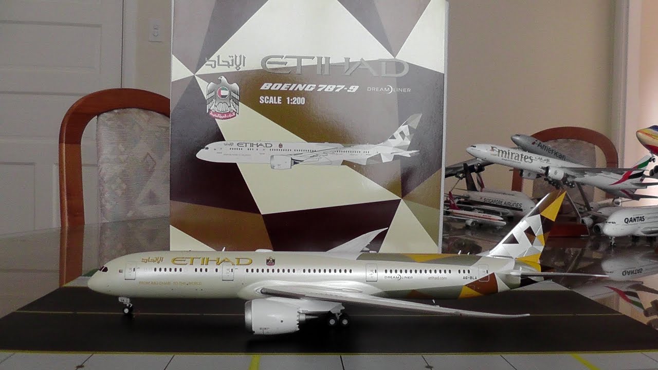JC Wings 1:200 Etihad 787-9 Unboxing and Review - YouTube