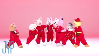 Stray Kids “소리꾼(Thunderous)” SKZOO ver. FULL CAM - YouTube