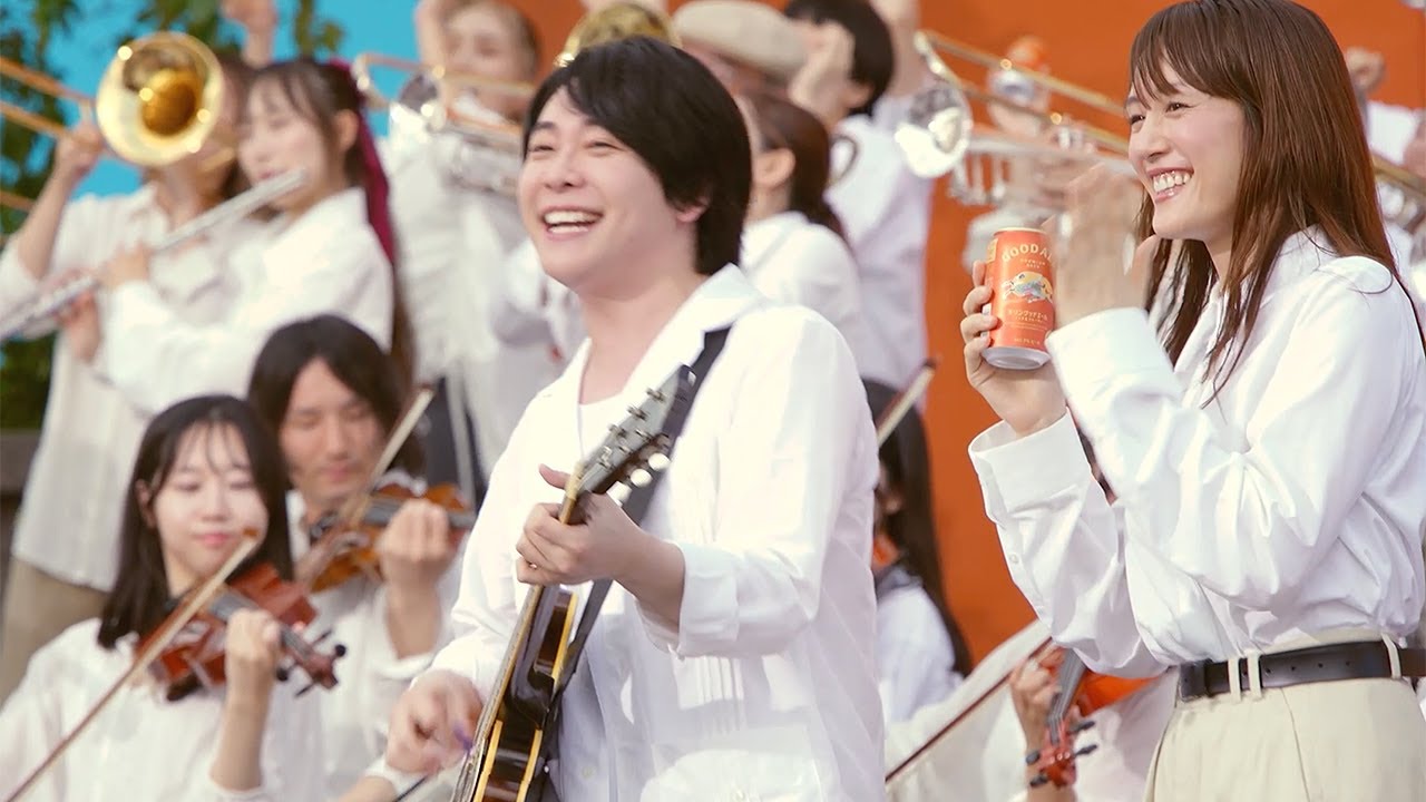 Mrs. GREEN APPLE performs their new song 