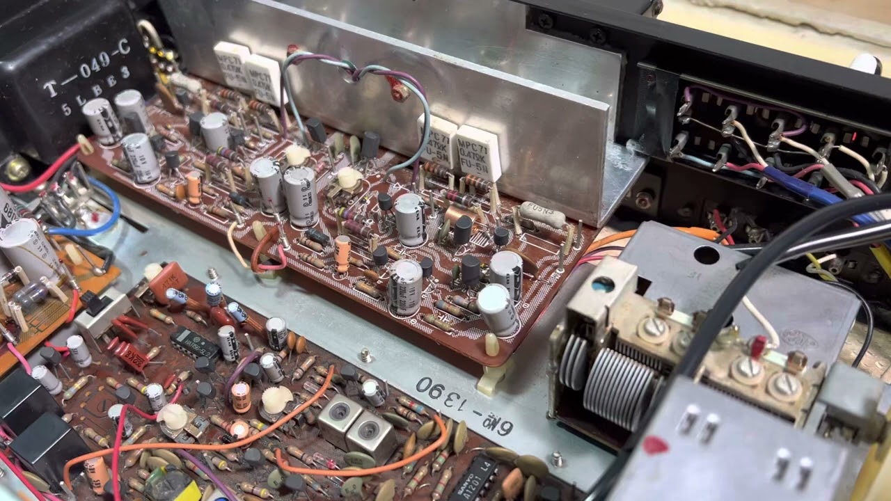 Rotel RX-402 Stereo Receiver 💪😎 - YouTube