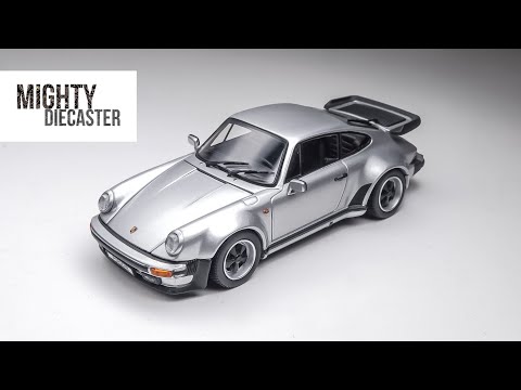 Kyosho Porsche 911 930 TURBO 3.3 1988 Silver - YouTube