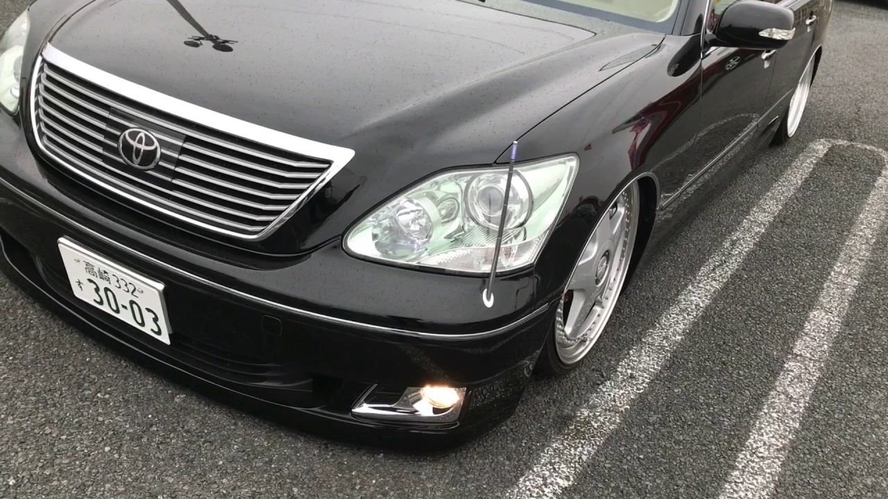 30後期セルシオ コーナーポール格納 - YouTube