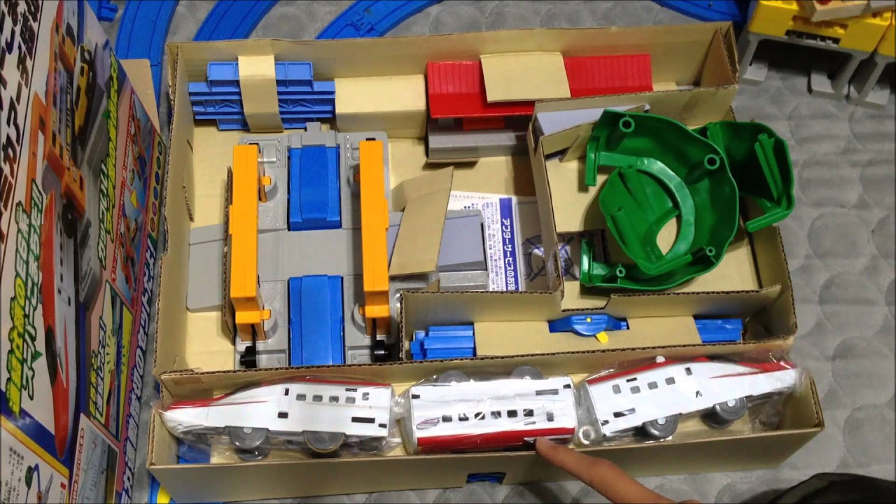 プラレール 連結!E6系スーパーこまち&トミカアーチ踏切セット 開封