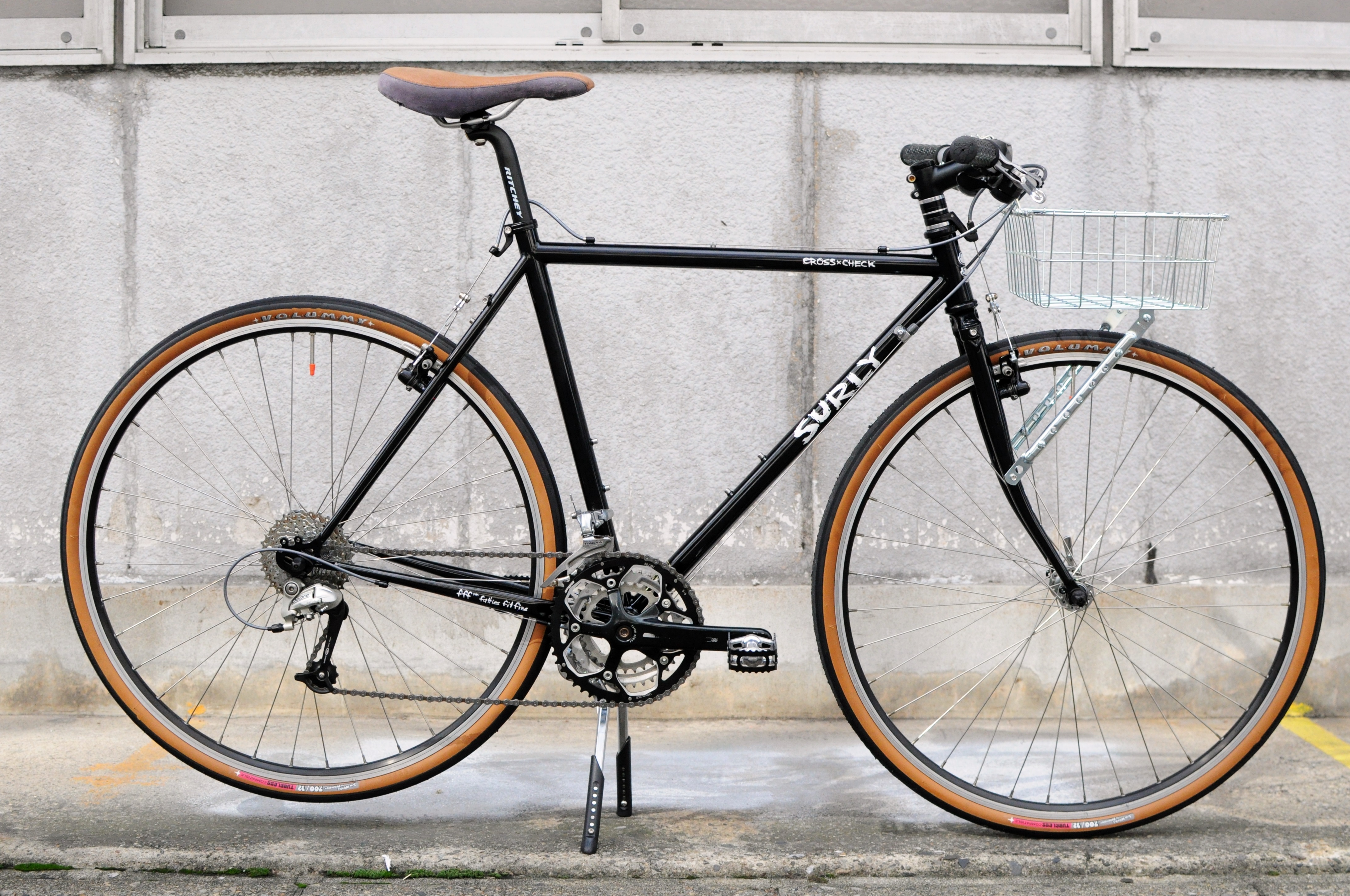 大きな懐にドカッと載せ替え – エースキャッチャーSURLY Cross-Check