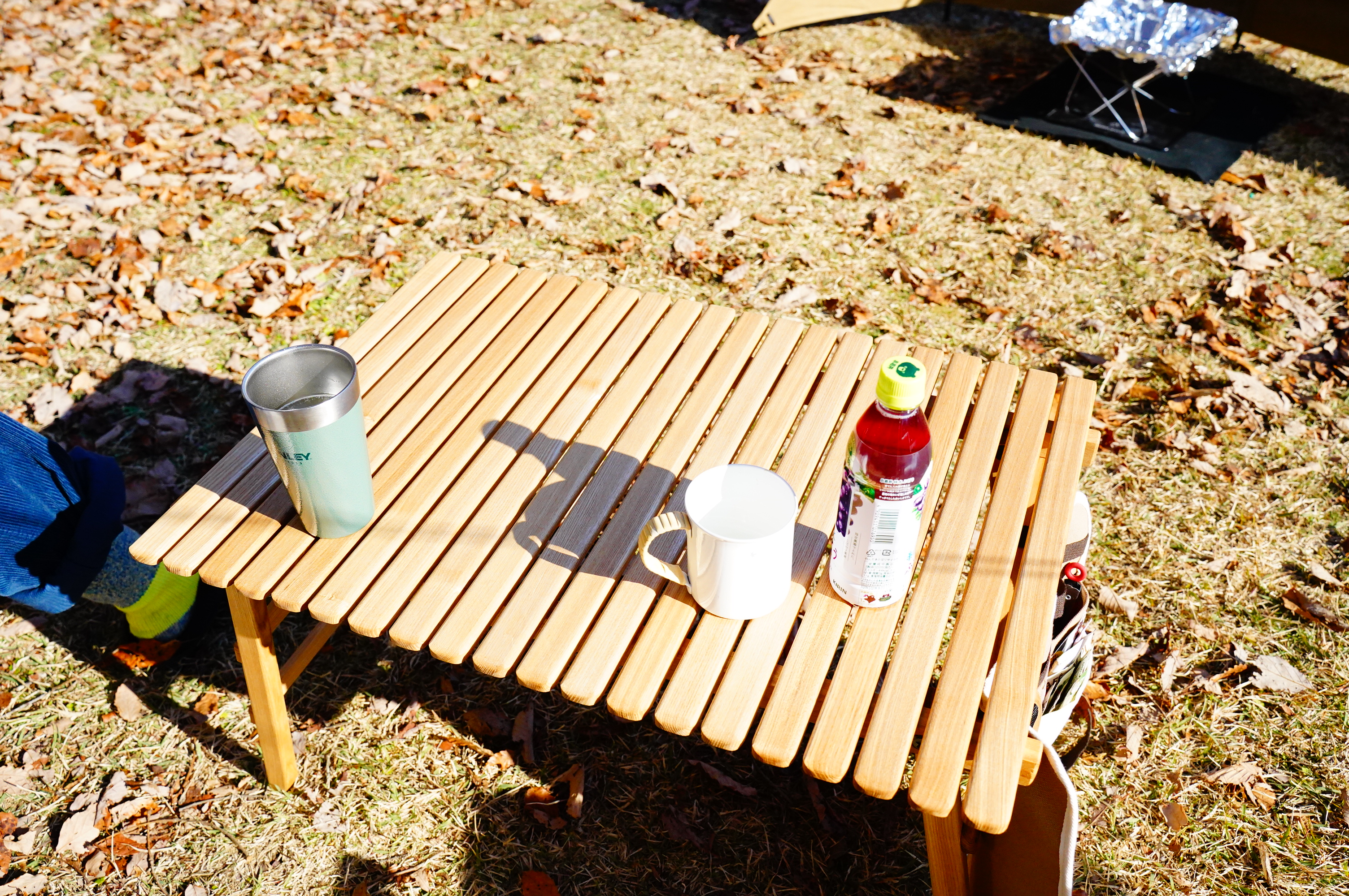 キャンプテーブル】ウッドロールトップテーブルとキャンプマニア