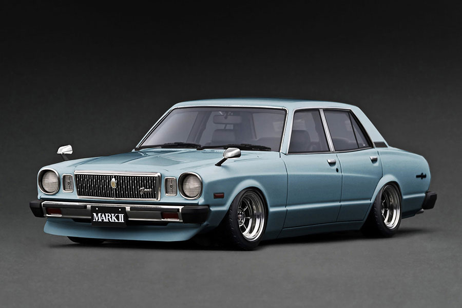 IG3432 1/18 Toyota MarkII Sedan Grande (MX41) Light Blue Metallic