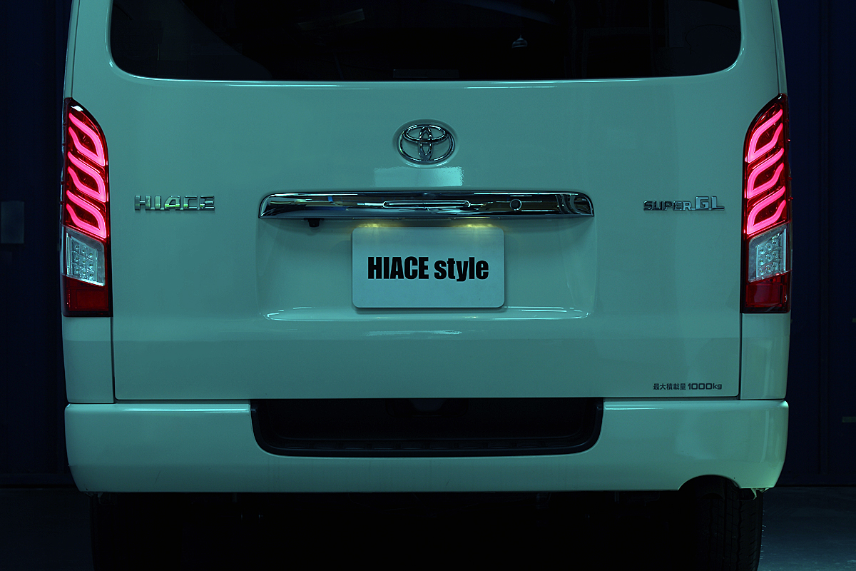 ダズフェローズ」がトヨタ・ハイエース用LEDテールランプを発売