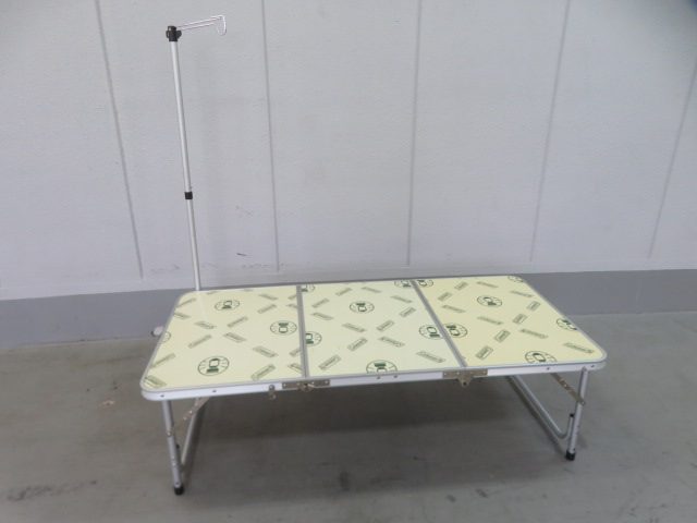 コールマン 三折￼テーブルランタンポール付 Coleman】三折テーブル