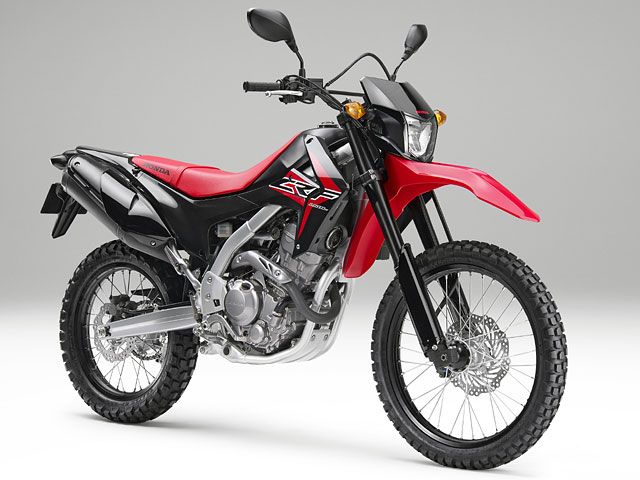 ホンダCRF 250L 2021年モデル以降、タイヤ付き前輪と後輪、 ホンダCRF 250L