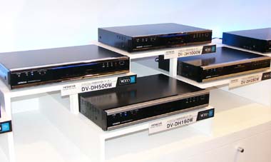 ダブル地デジ”に“1Tバイト”――日立の新型「Wooo」（1/2 ページ