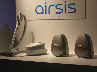 空気もきれいにする空気清浄機能付き掃除機、三洋から - ITmedia NEWS