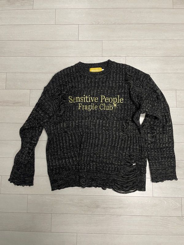 MUSINSA | MAINBOOTH Fragile Club Damage Sweater(BLACK)