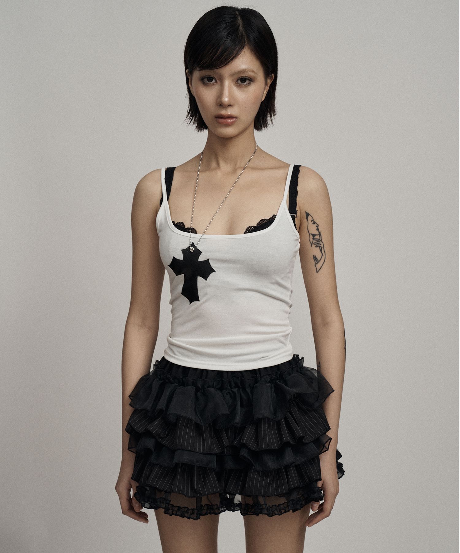 MUSINSA公式 | ILLIO Pin stripe tutu shorts