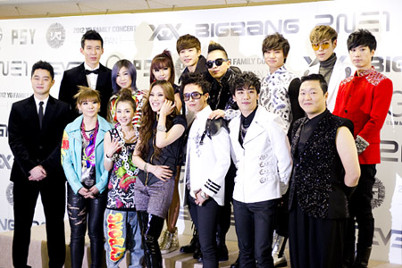 BIGBANG、約8か月ぶりに5人揃って活動再開 | チケットぴあ[音楽 海外