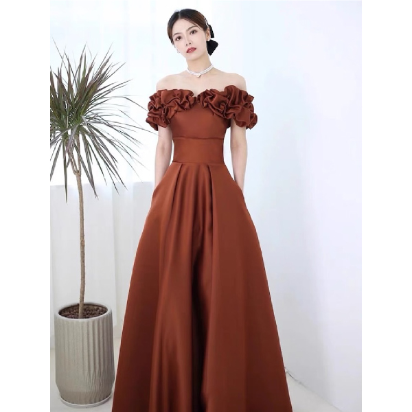 送料無料】モードカラー:オフショルダーサテンドレステラコッタ