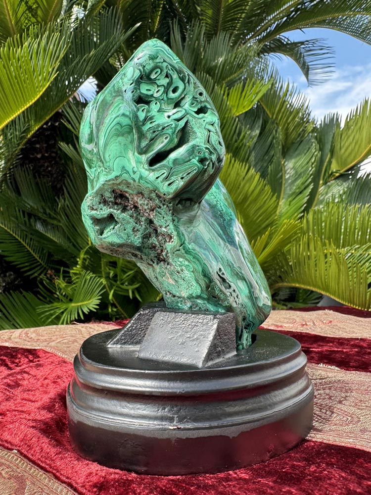 楽天市場】大きい マラカイト 磨き 原石 希少 孔雀石 高さ約15cm 約1.9