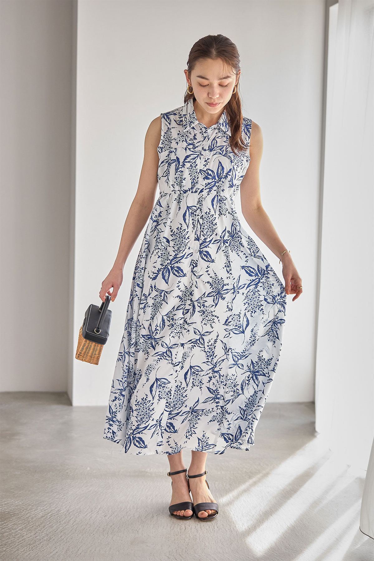 冨張愛さん着用】ボタニカルリーフプリントワンピース