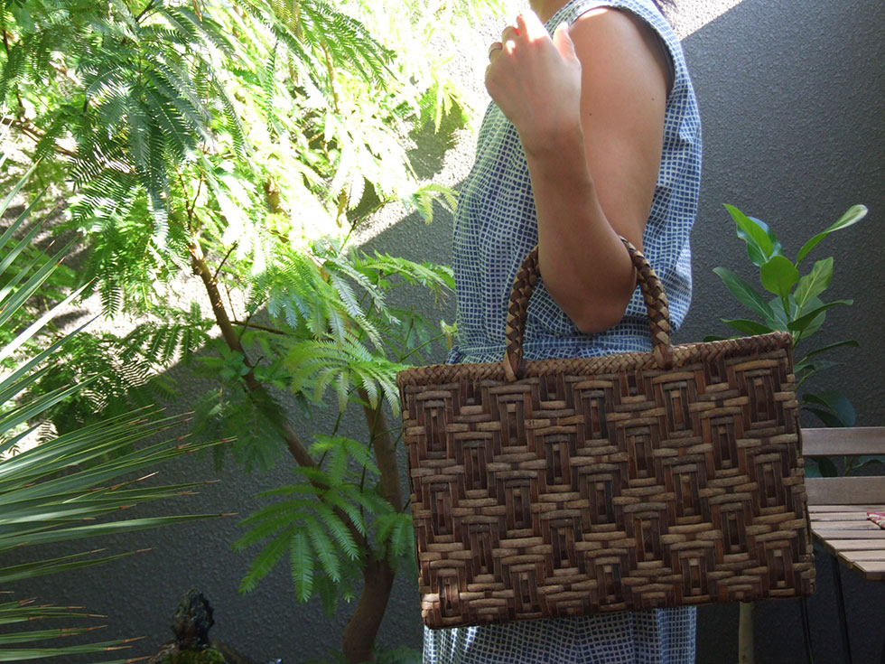 楽天市場】純国産 胡桃かごバッグ 亀甲編み 表裏 : おまめ