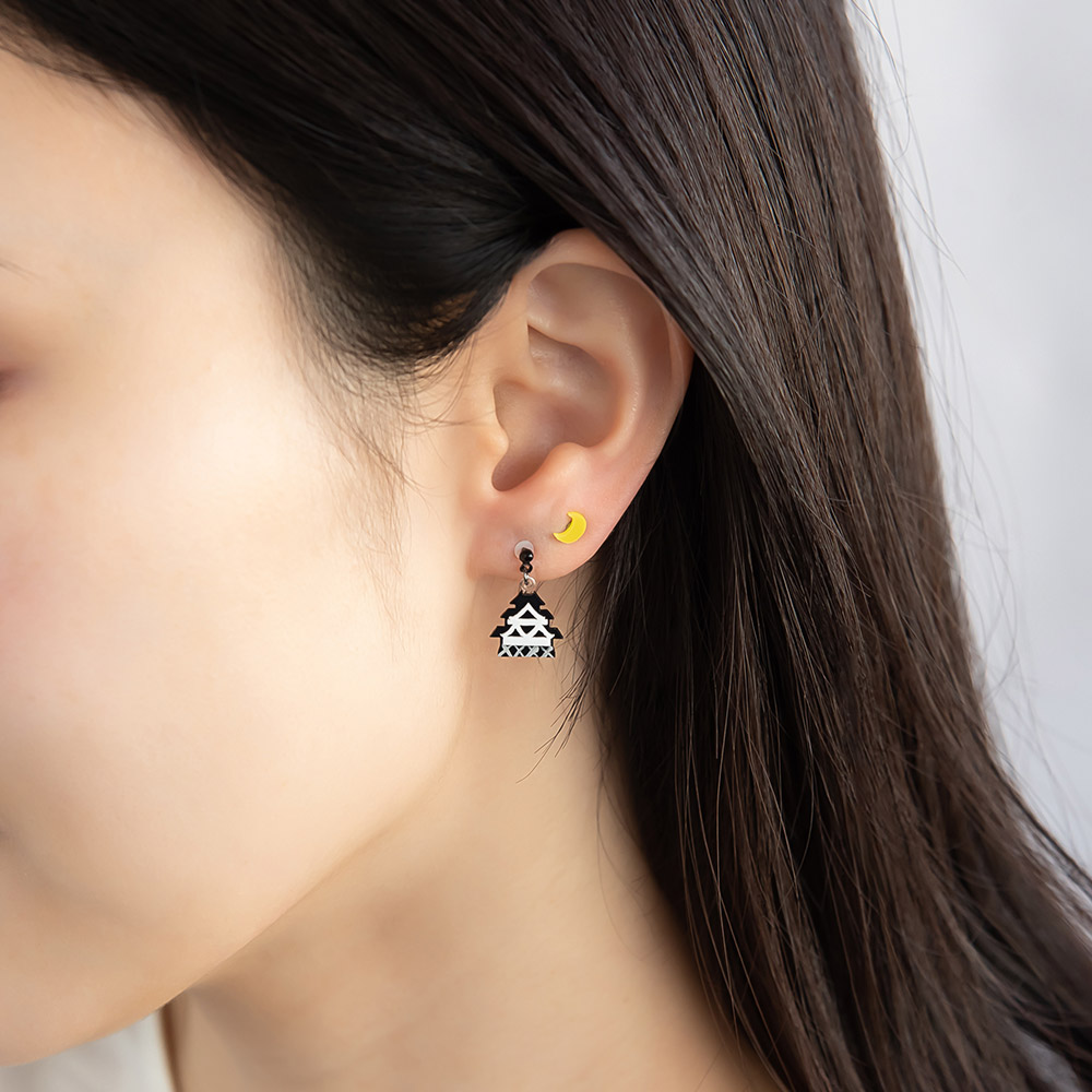 楽天市場】ピアス 忍者 手裏剣 お城 三日月 3個セット チタンポスト