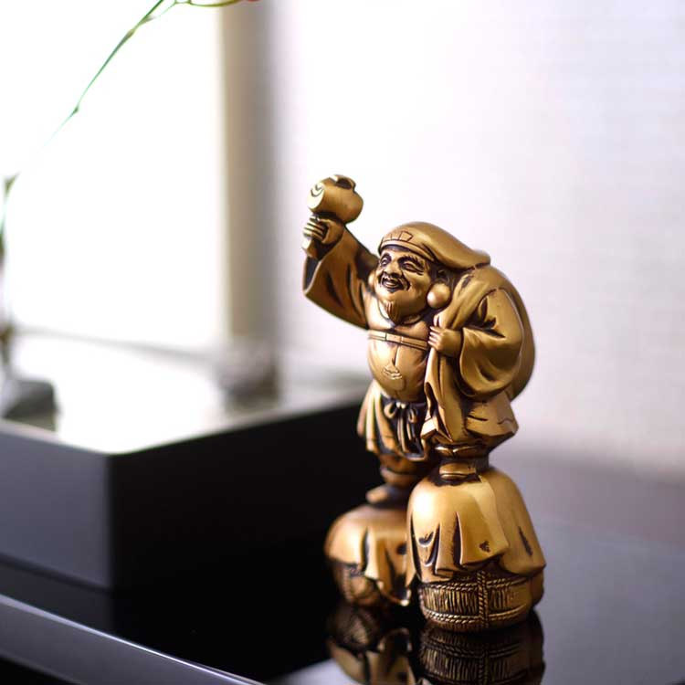 楽天市場】縁起物 置物 七福神〔飾り台付き〕シルキーゴールド 日本製