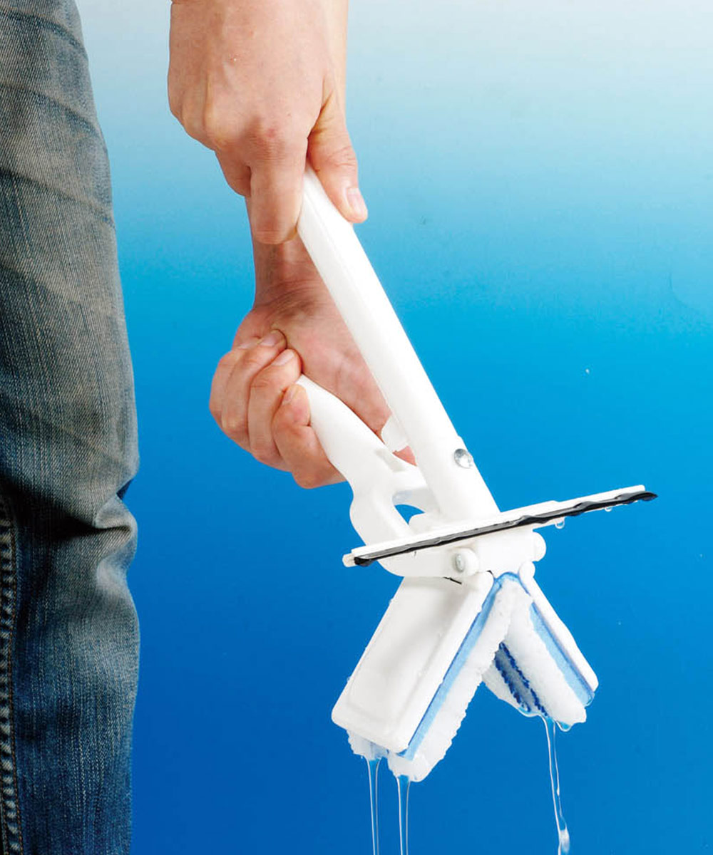 楽天市場】窓・網戸楽絞りワイパー ハンディタイプ アズマ工業 AZ348