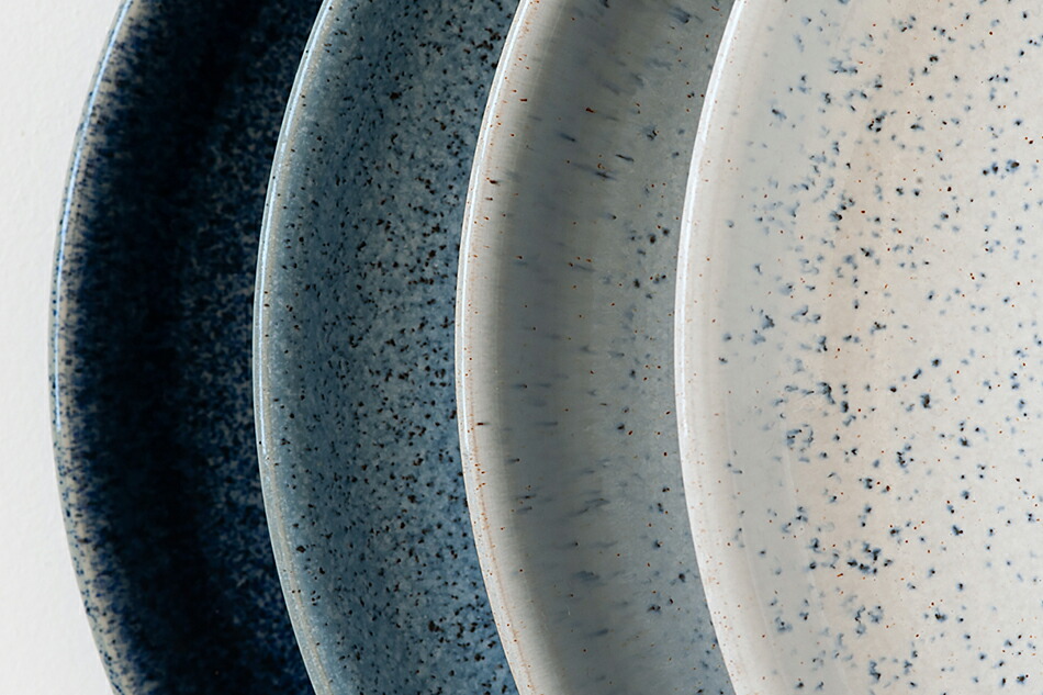 Denby デンビー黒、藍〜白のグラデーション皿4枚セット英国製 Denby デンビー黒、藍〜白のグラデーション皿4枚セット英国製 Denby