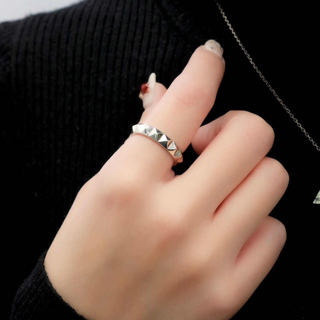 THEFT セフト ピラミッド スタッズ リング 指輪 9～19号 シルバー