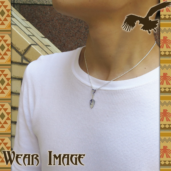 インディアンジュエリー】<ナバホ族・シールドフェザー シルバー