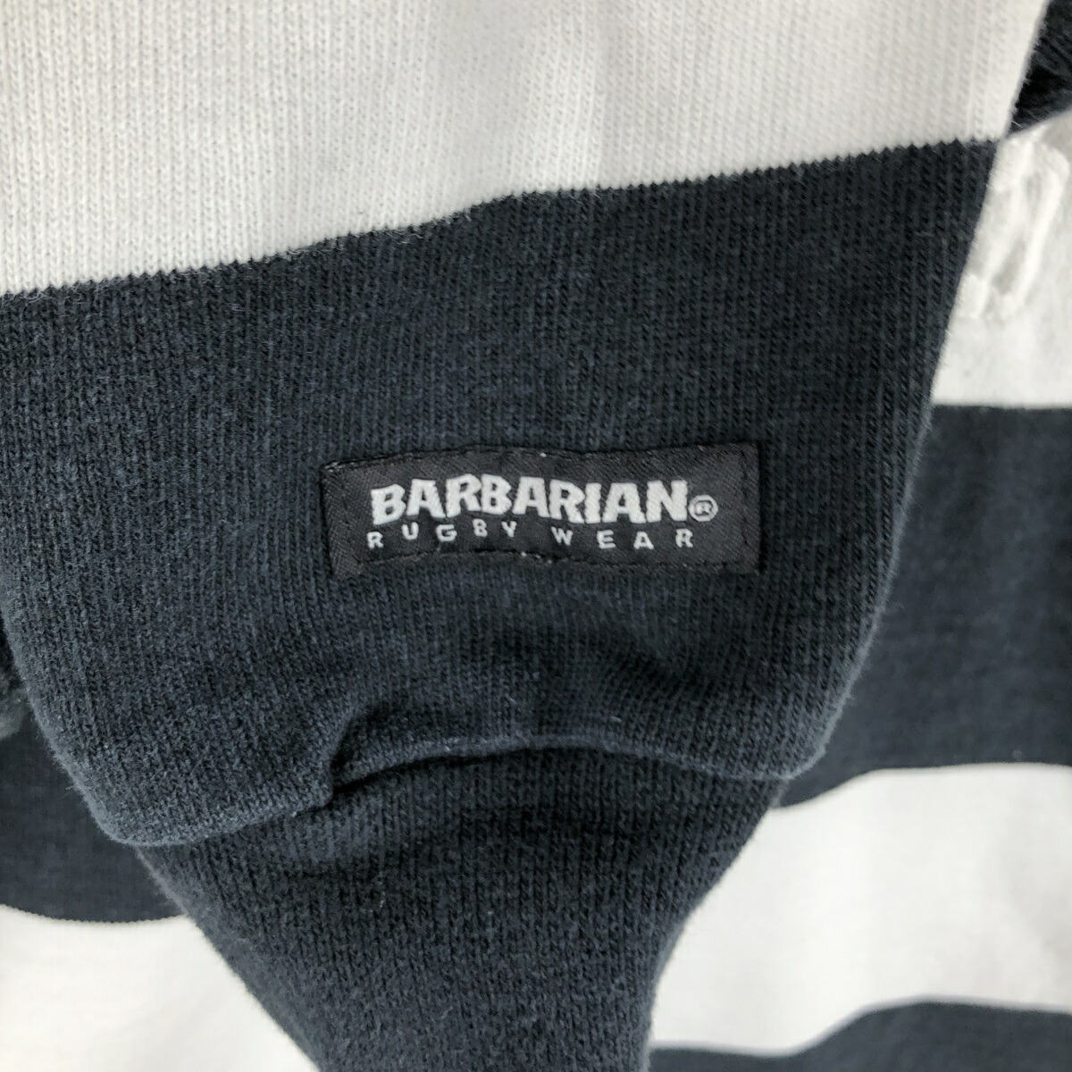 バーバリアンズ 古着 刺繍 ブラック 白黒 ボーダー ラガーシャツ L