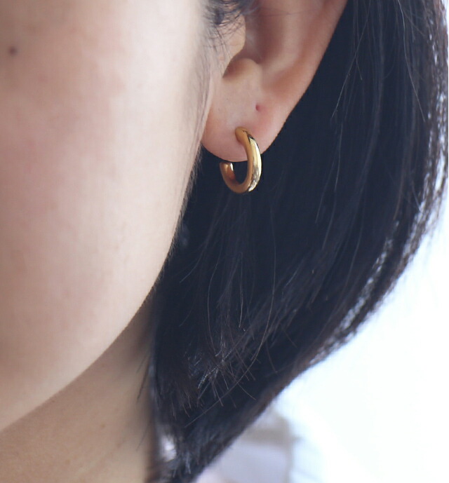 Baqless (バックレス) ピアス エンブレイス サブライム ゴールド