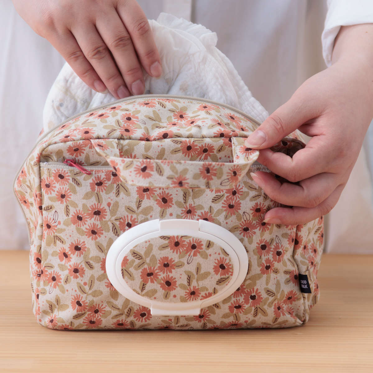 楽天市場】ポーチ ママポーチ 北欧小花 マザーズポーチ （ おむつ