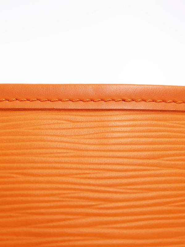 LOUIS VUITTON】【バケツ型バッグ】【ポーチ付】ルイヴィトン『エピ