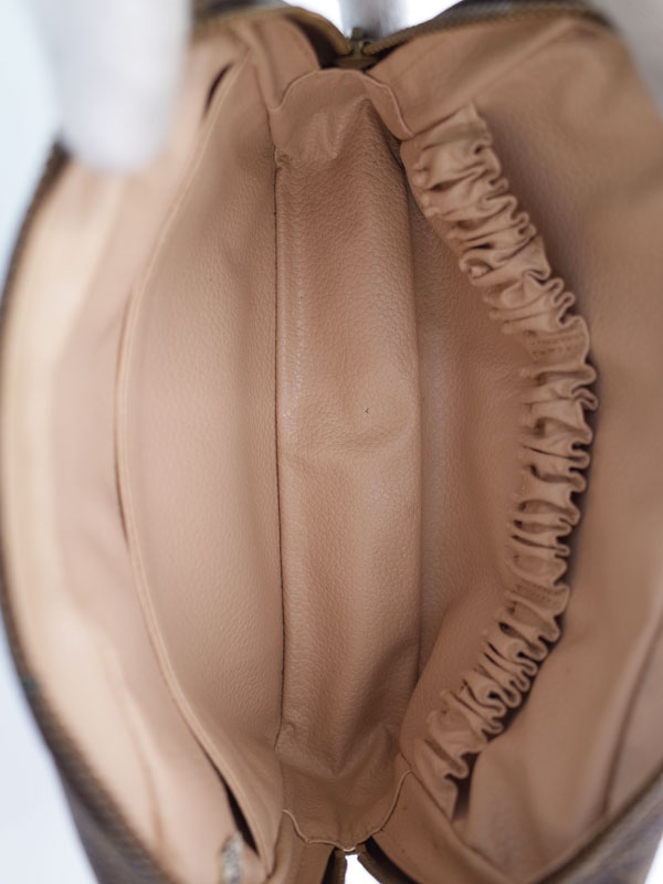 LOUIS VUITTON】ルイヴィトン『モノグラム トゥルース トワレット23