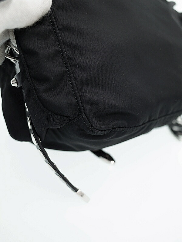 PRADA】プラダ『スタッズ付 ブラック ナイロン ショルダーバッグ